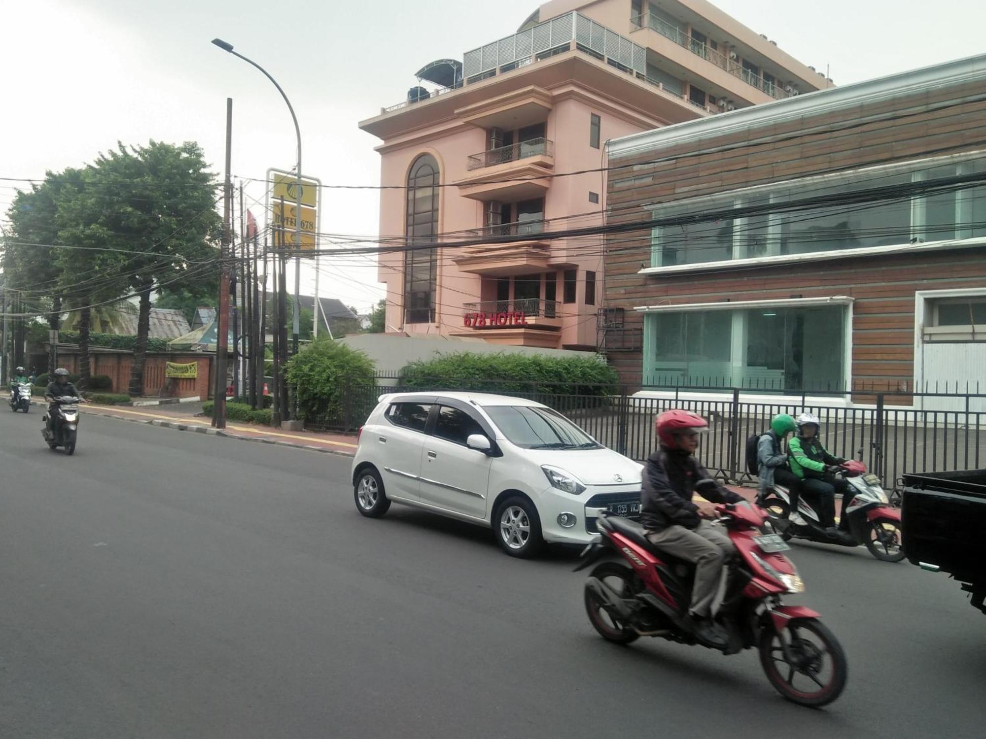 678 Kemang Powered By Cocotel 3* Jakarta