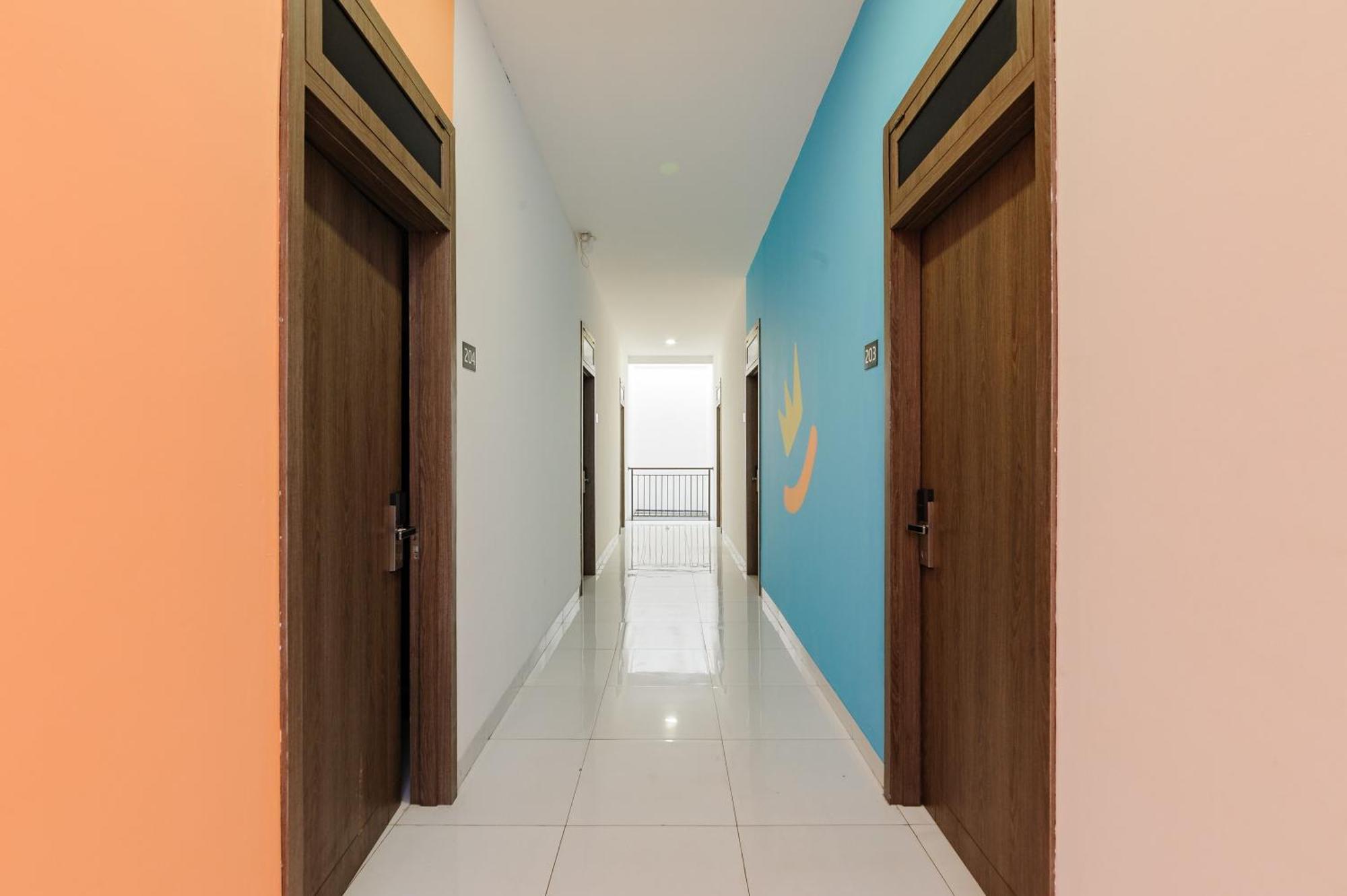 Sans Hotel Max Living Cengkareng Hotel 3*