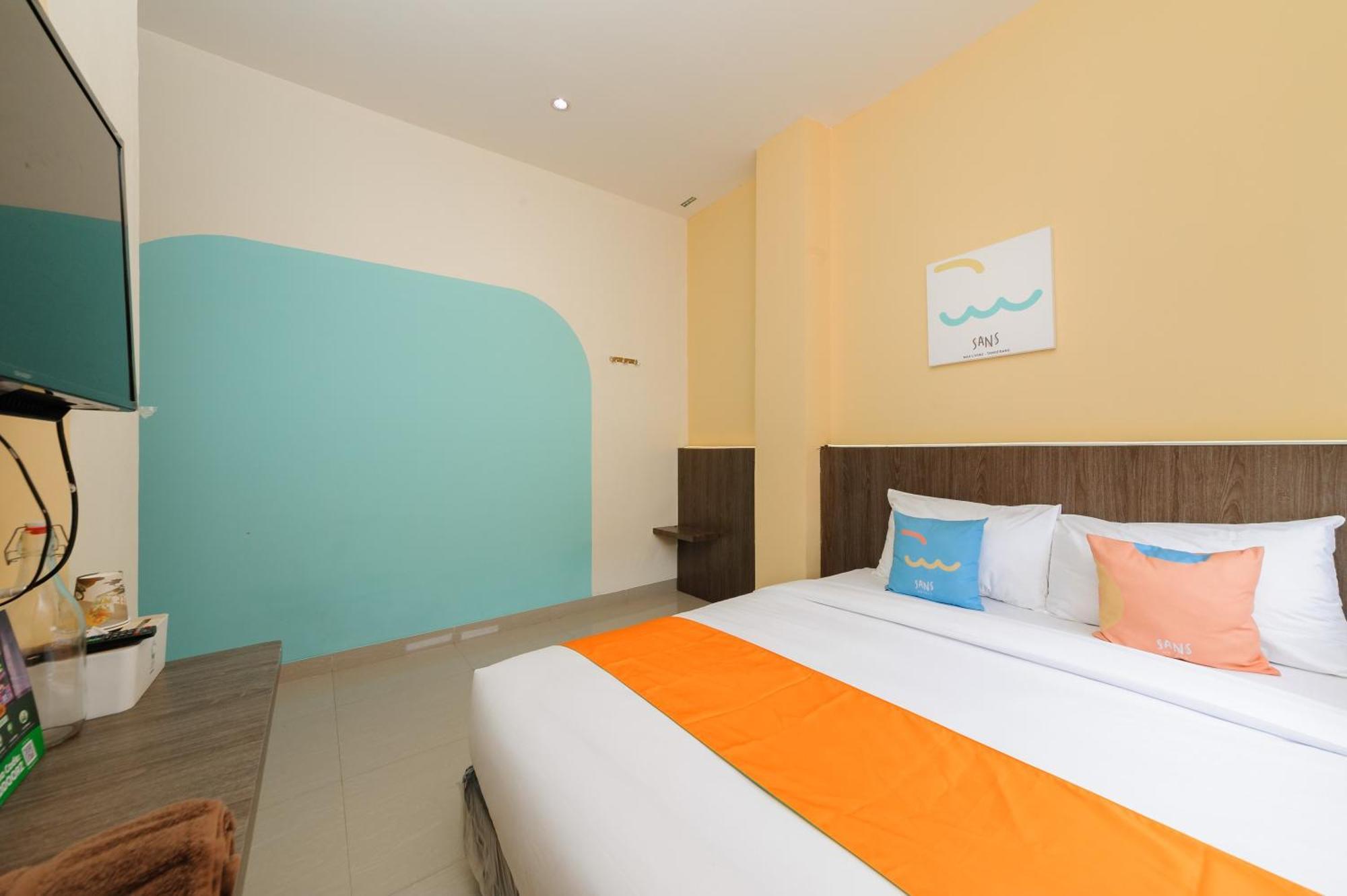 Hotel Sans Hotel Max Living Cengkareng