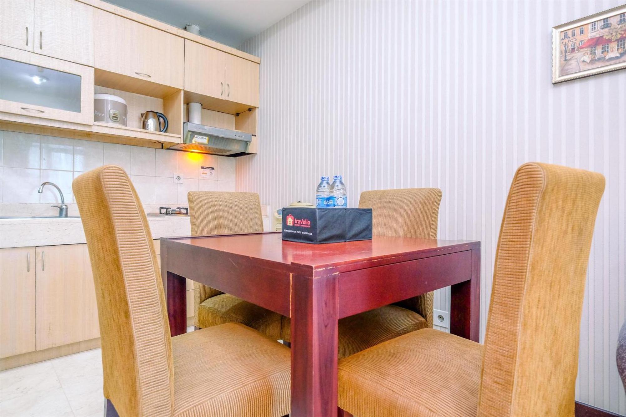 Wonderful And Homey 2br Bellagio By Travelio Jakarta