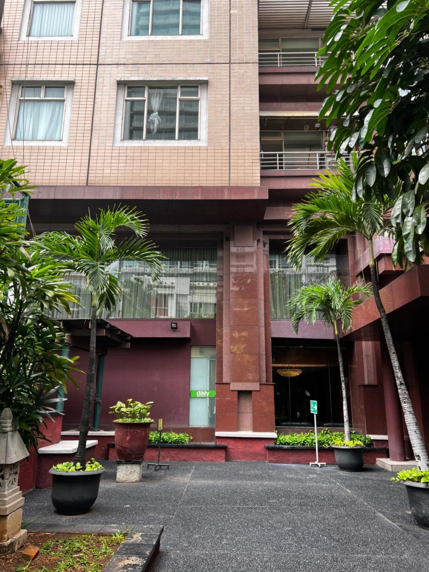 Homestay Istana Sahid Sudirman - With Private Room, Bathroom & Tv *