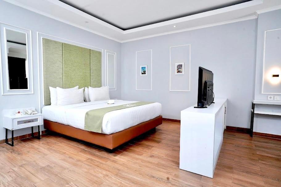 Dafam Enkadeli Thamrin Syariah Hotel