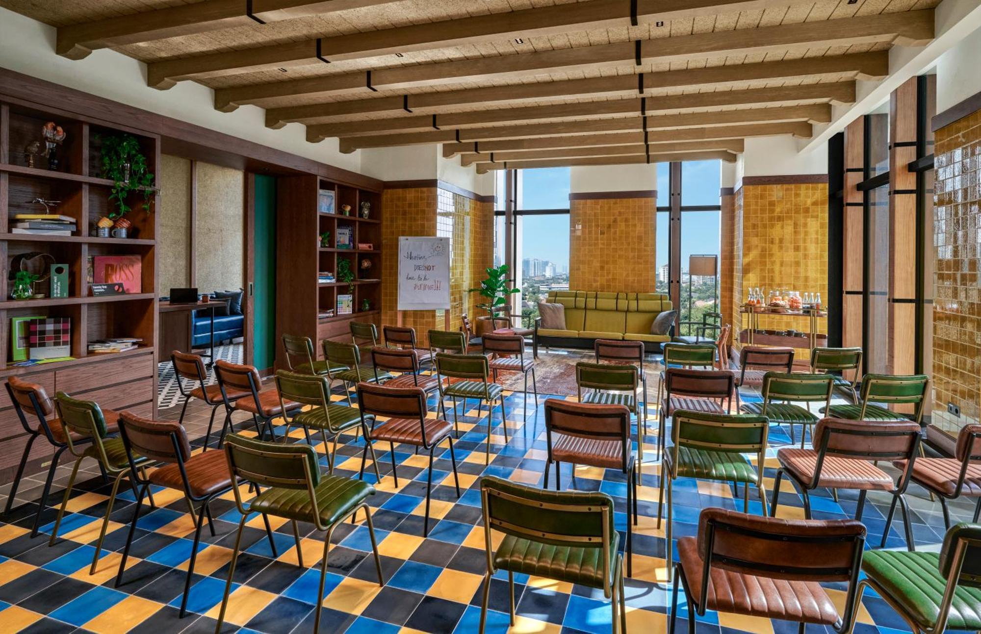 25hours The Oddbird Hotel 5*