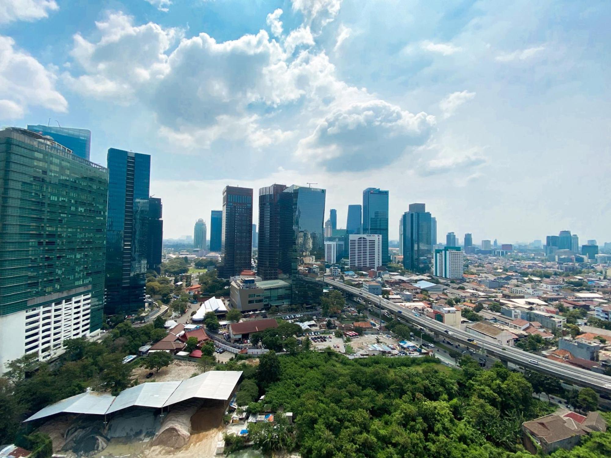 Modern Design And Homey Ciputra World 2 By Travelio Apartment *