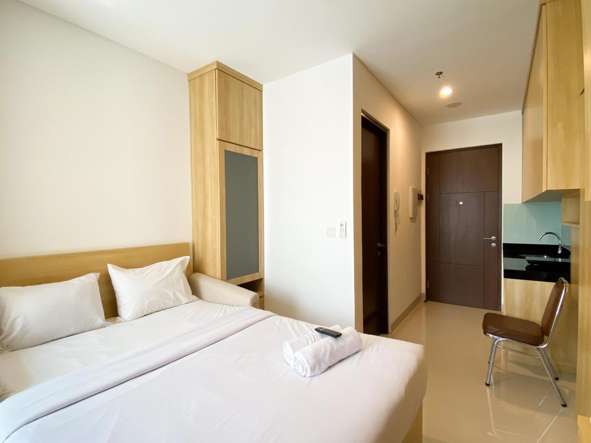 Modern Design And Homey Ciputra World 2 By Travelio Apartment Jakarta