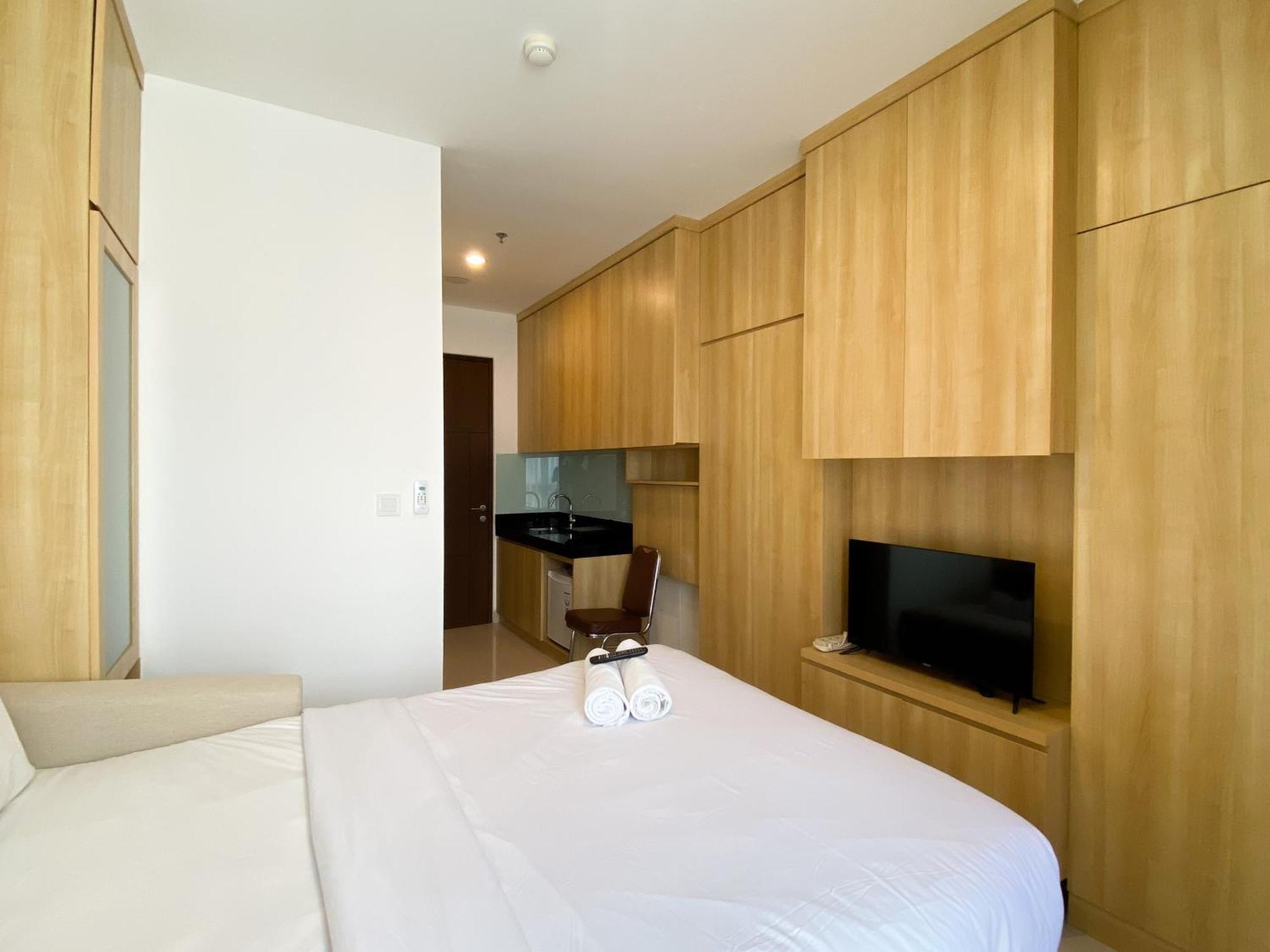 Modern Design And Homey Ciputra World 2 By Travelio Jakarta