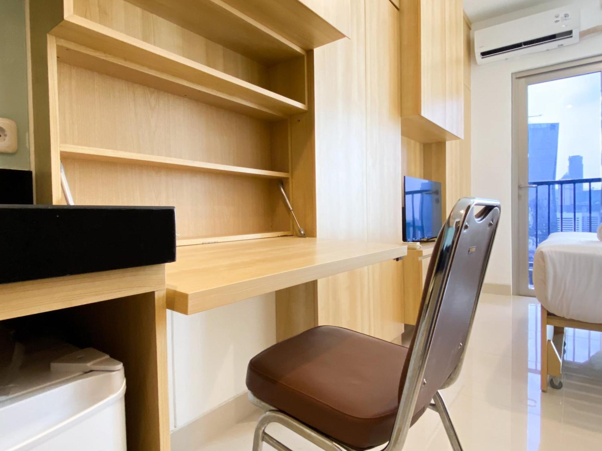Apartment Modern Design And Homey Ciputra World 2 By Travelio *