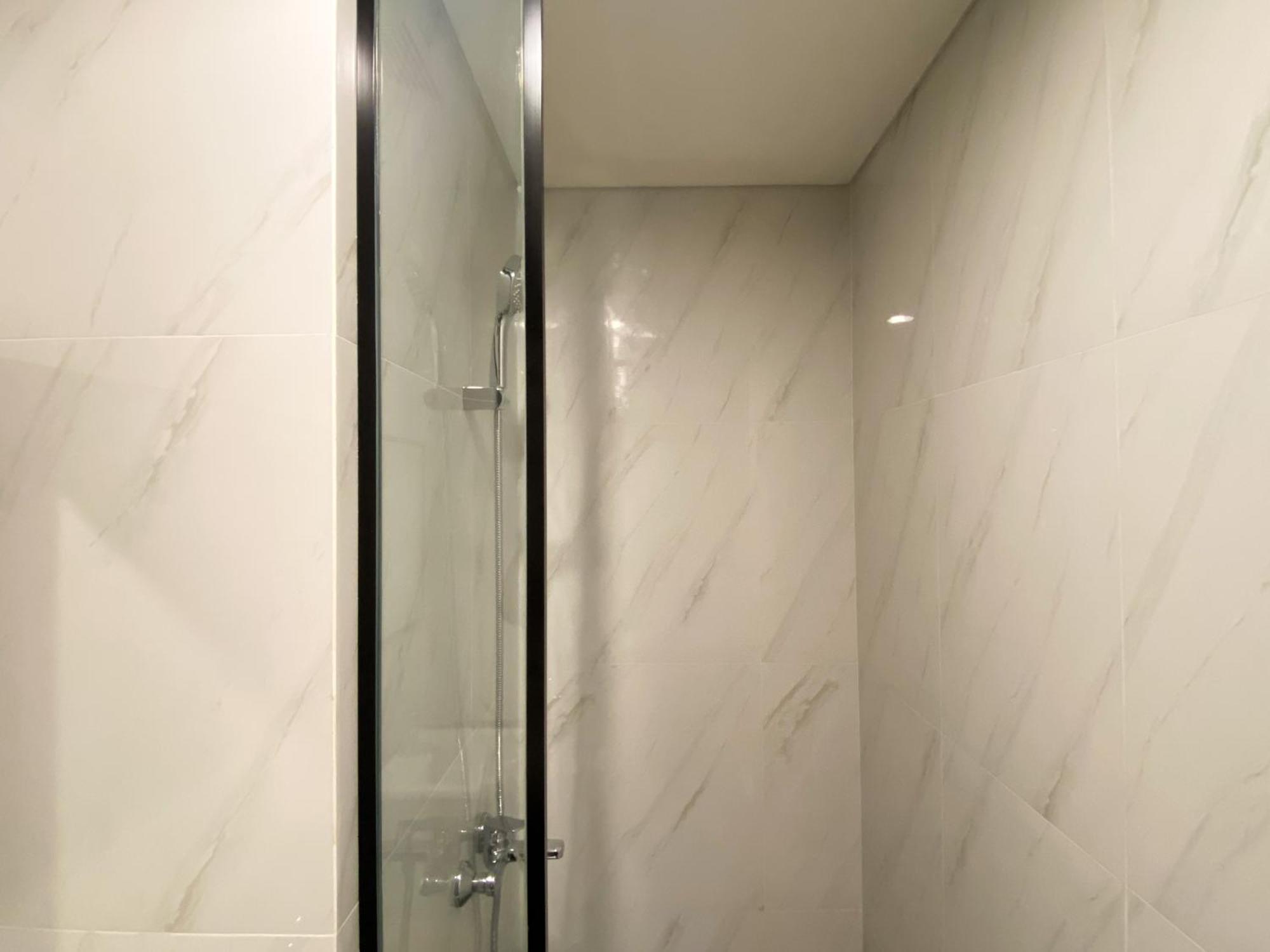 Modern Design And Homey Ciputra World 2 By Travelio Apartment Jakarta