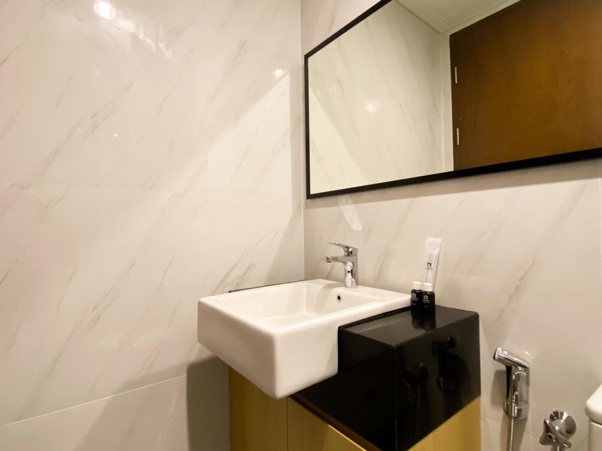 Apartment Modern Design And Homey Ciputra World 2 By Travelio Jakarta