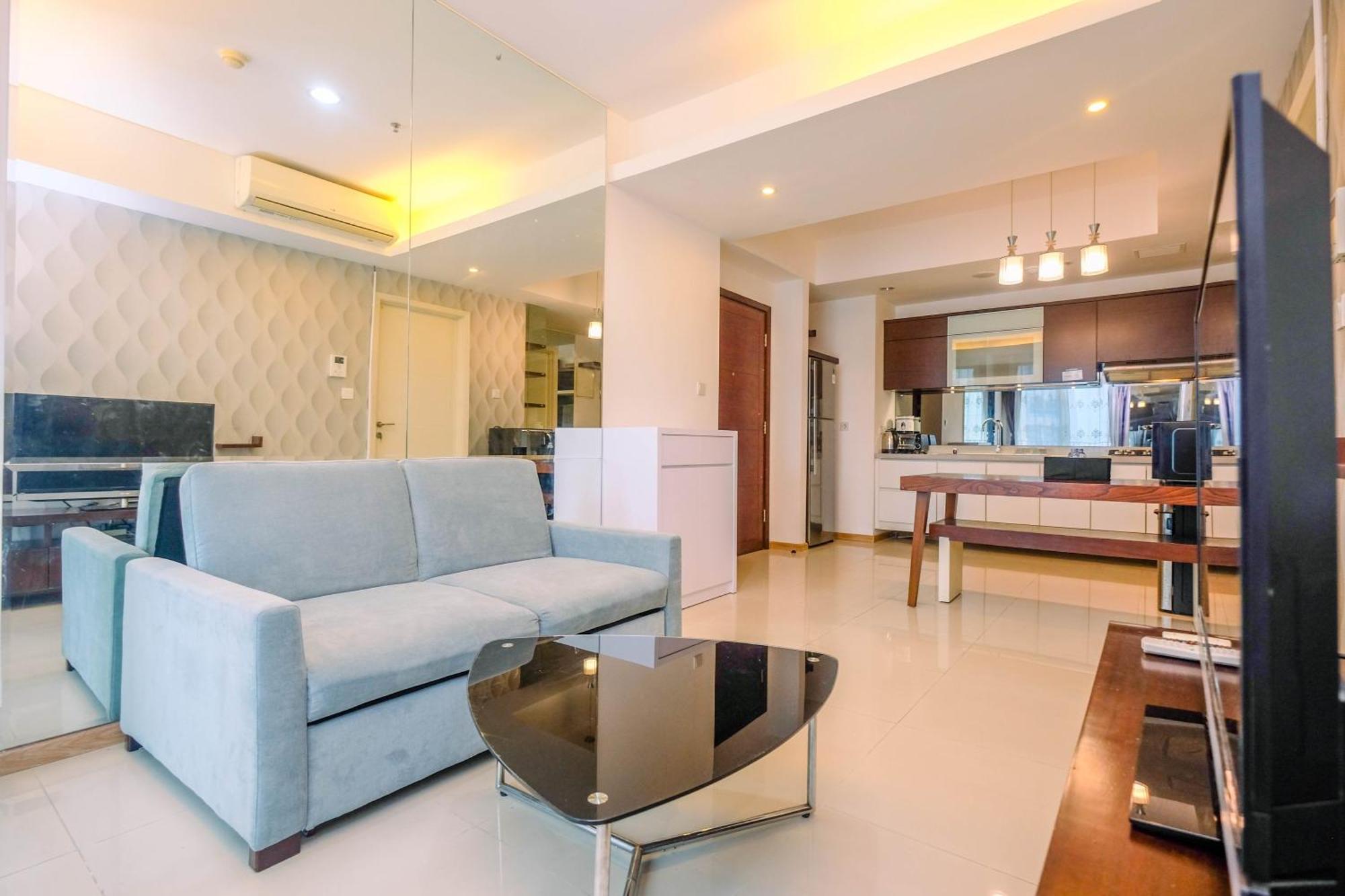 Apartment Minimalist Furnished 1br At Casa Grande By Travelio