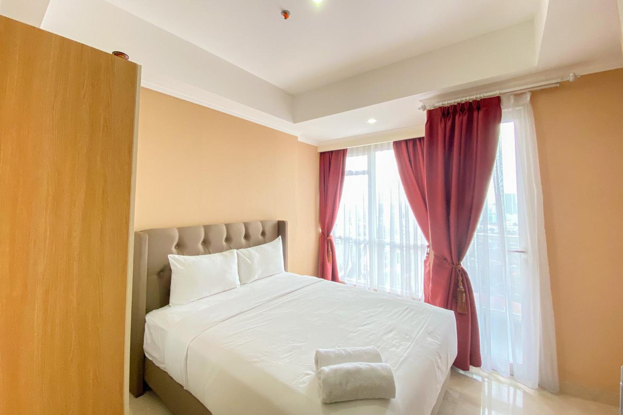 Designed And Homey At Menteng Park By Travelio