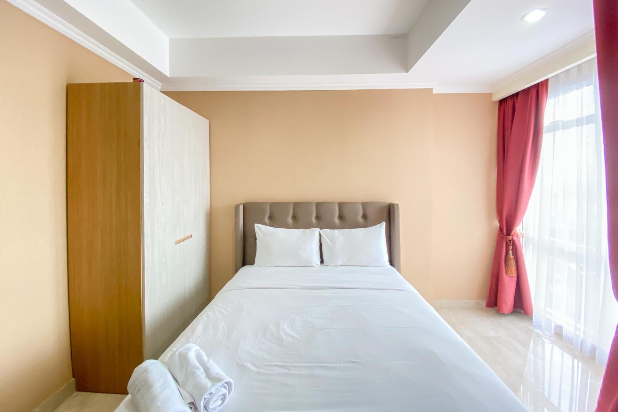 Apartment Designed And Homey At Menteng Park By Travelio