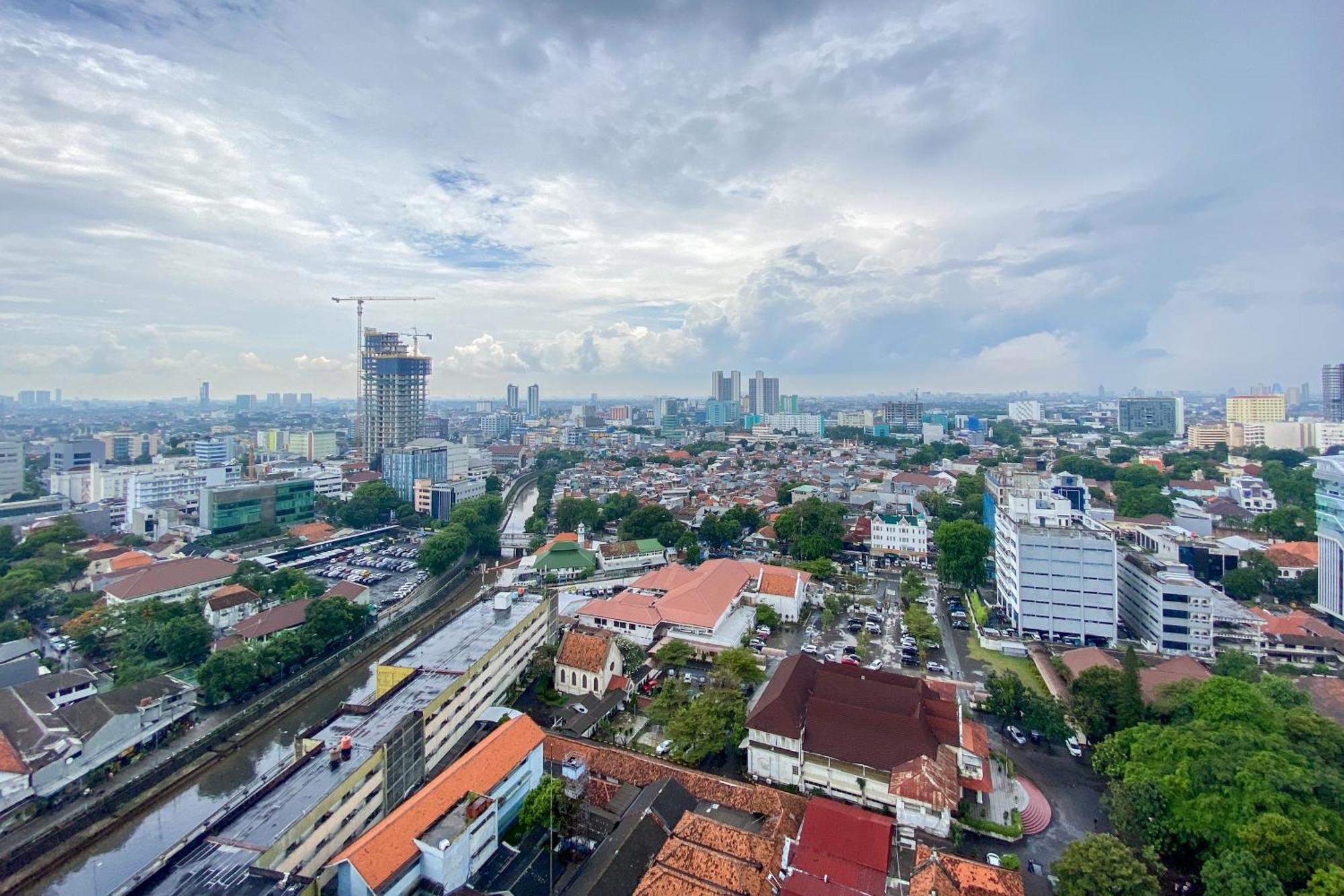 Designed And Homey At Menteng Park By Travelio Apartment Jakarta