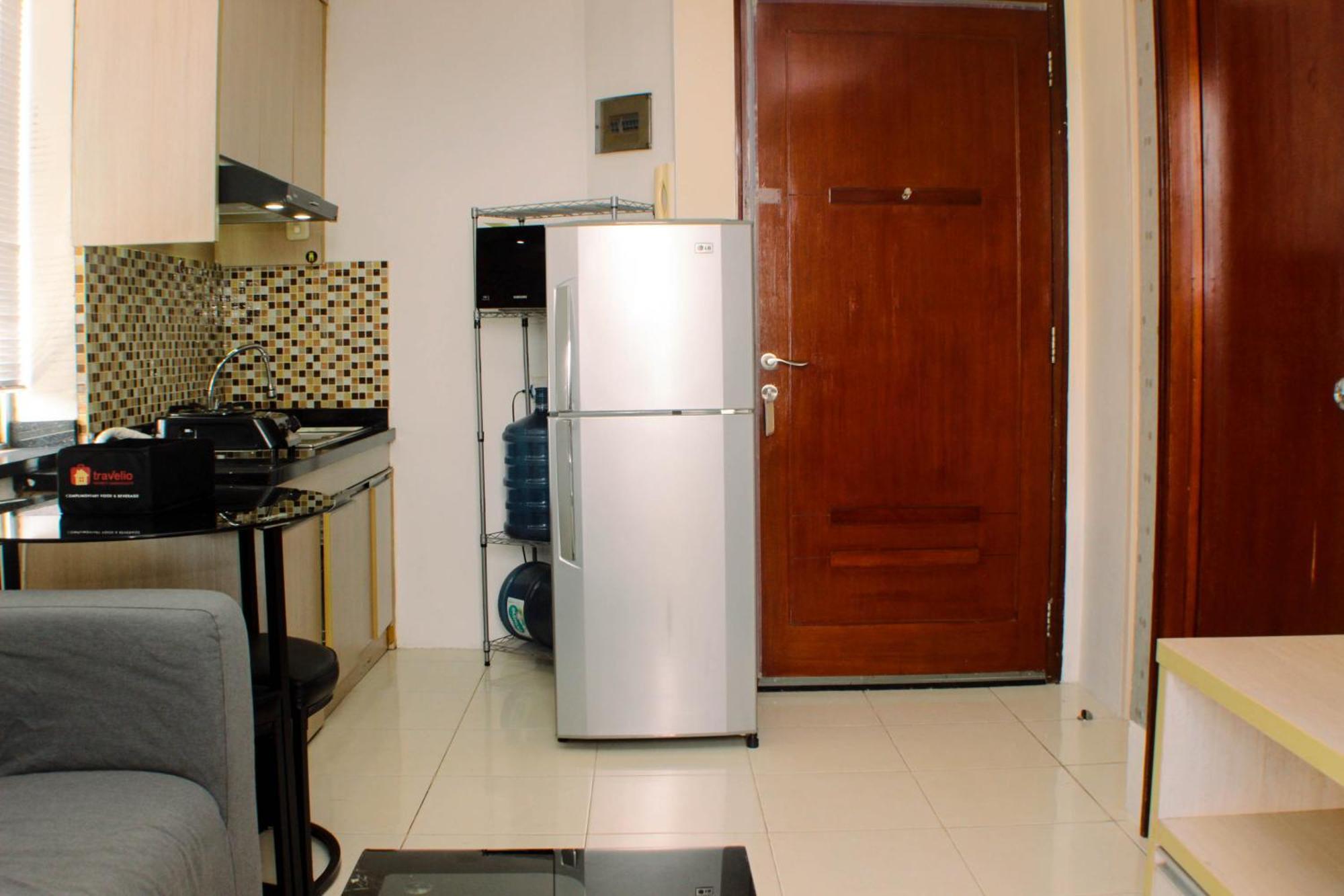 Apartment Elegant And Comfy 1br At Marina Ancol By Travelio