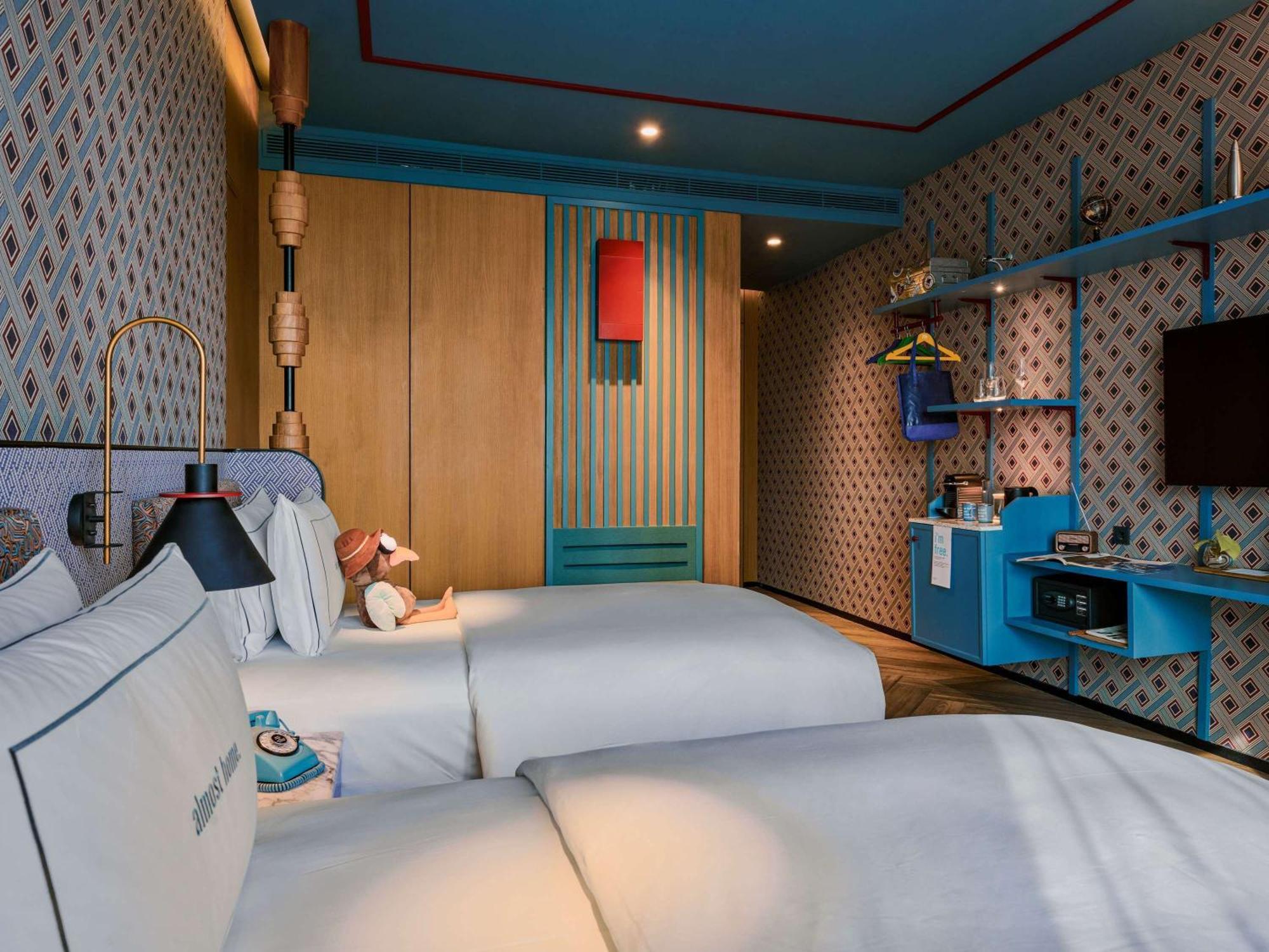25hours The Oddbird Hotel