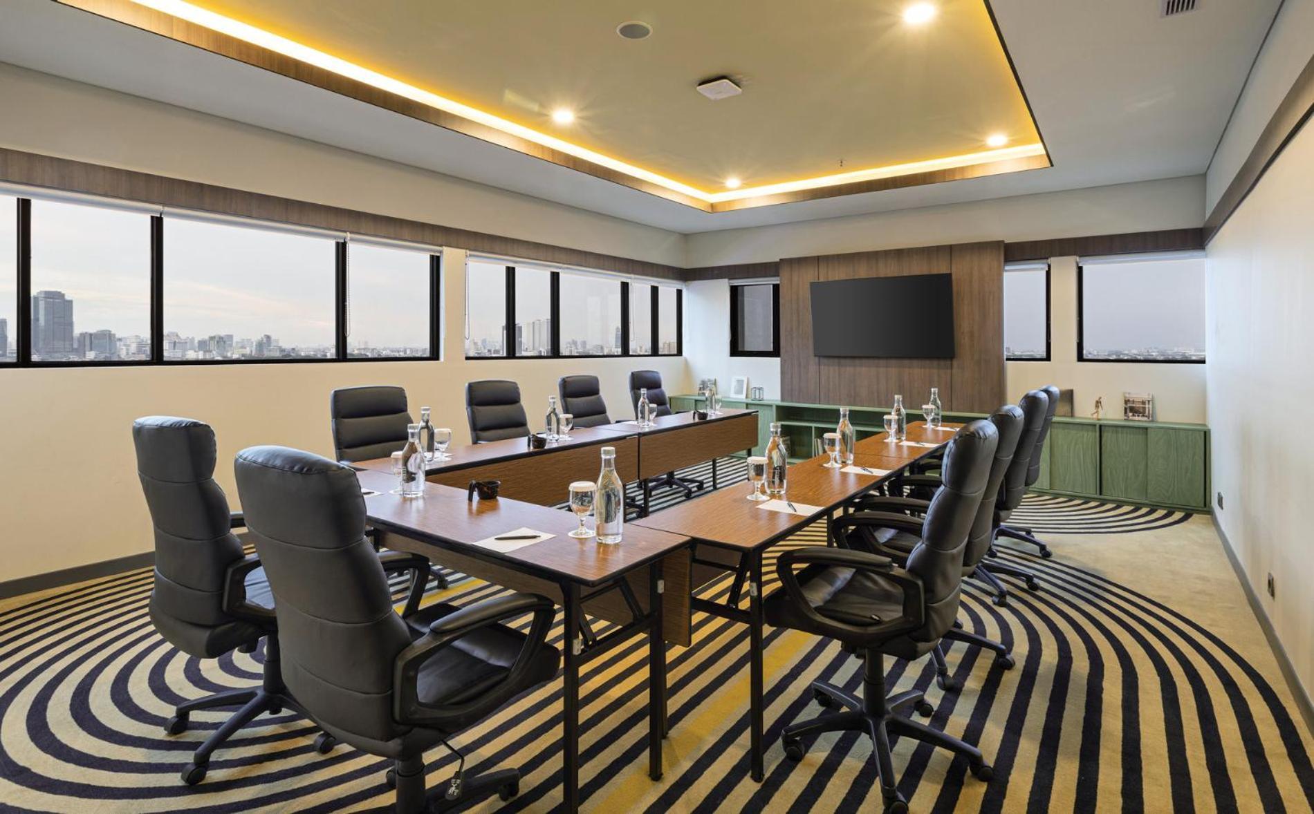 Hotel Artotel Hub Simpang Temu 4*