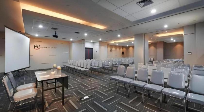 Hi Senen Hotel Jakarta