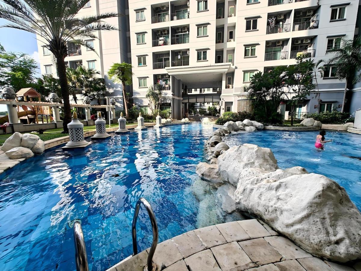 Strategic 2br Gading Moi With Wi-fi, Pool & Gym By 2ndhome Apartment Jakarta