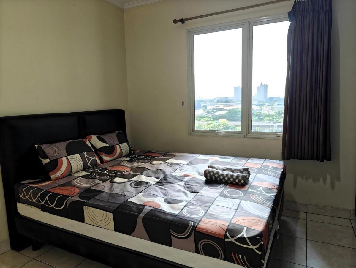 Strategic 2br Gading Moi With Wi-fi, Pool & Gym By 2ndhome Apartment *