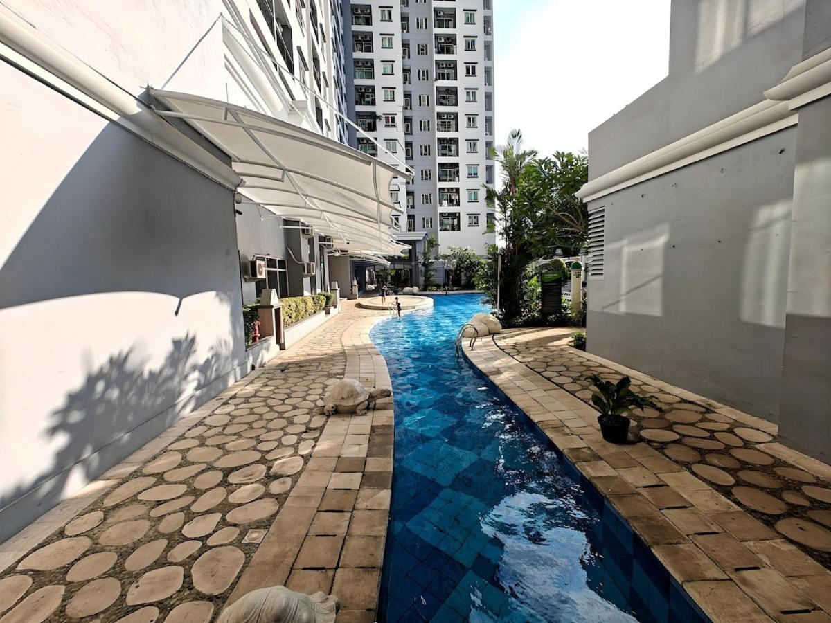 Strategic 2br Gading Moi With Wi-fi, Pool & Gym By 2ndhome Jakarta