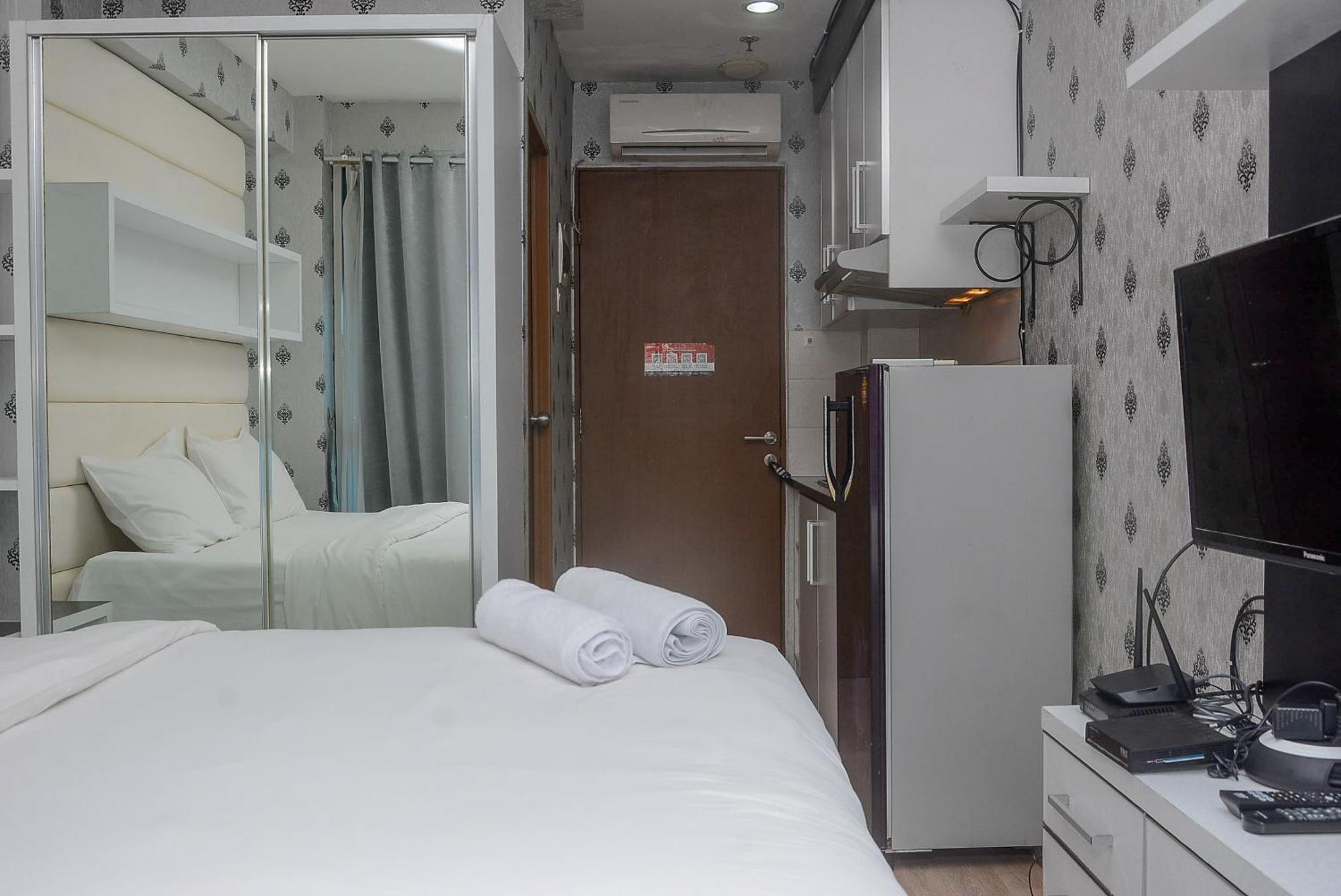 Comfort With View Tifolia By Travelio Apartment Jakarta