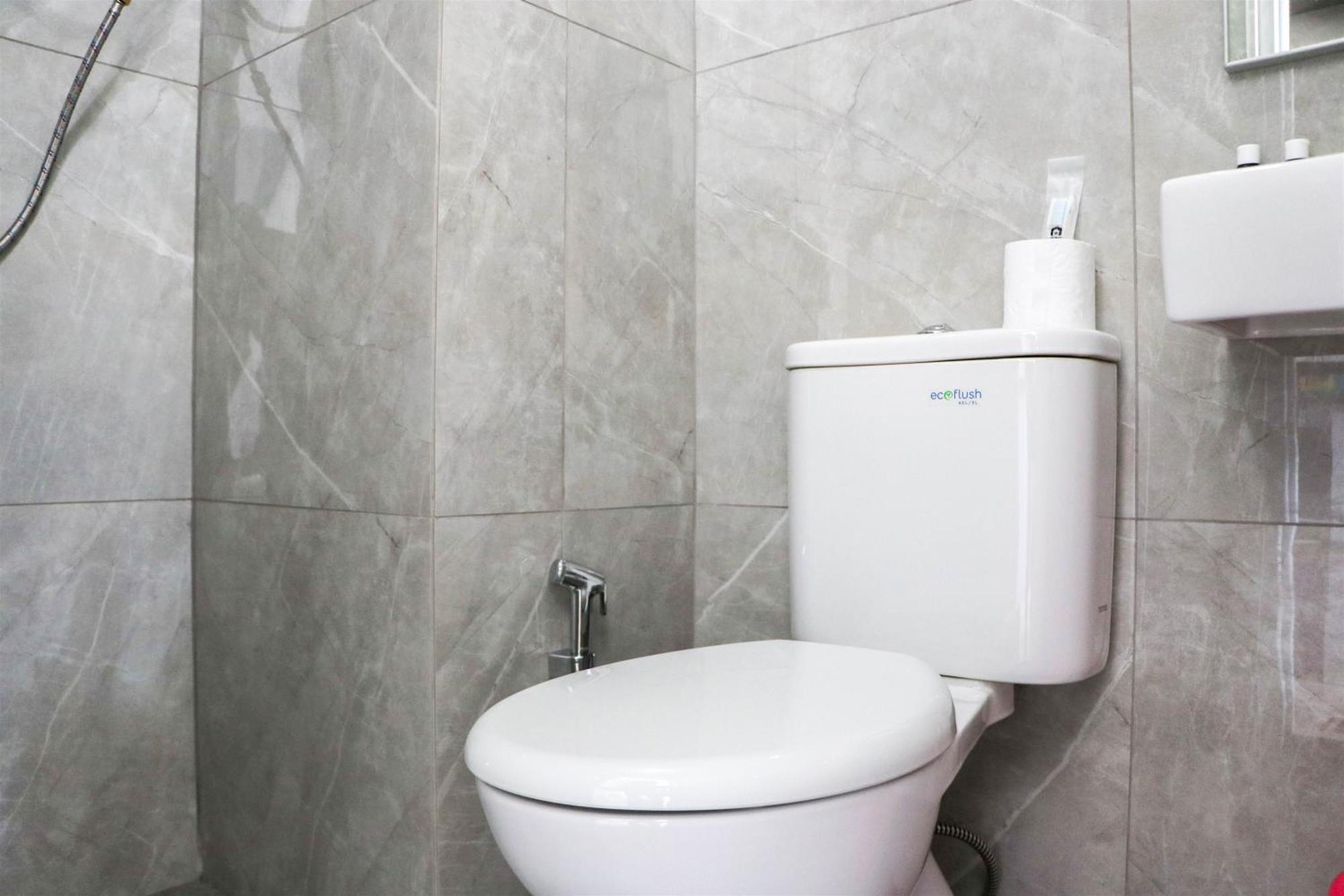 Apartment Comfy At Sayana Bekasi By Travelio *
