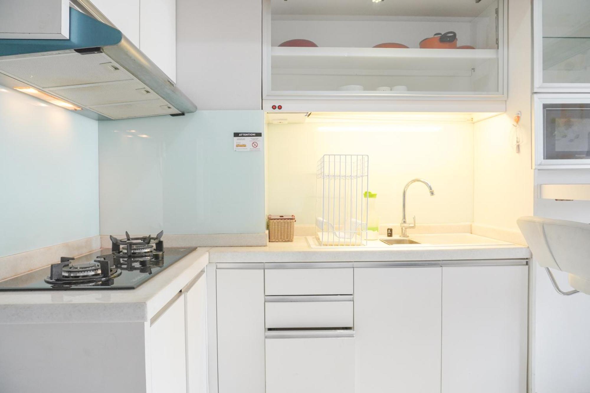 Warm And Comfort Living 1br At 8th Ambassade Kuningan By Travelio Apartment *