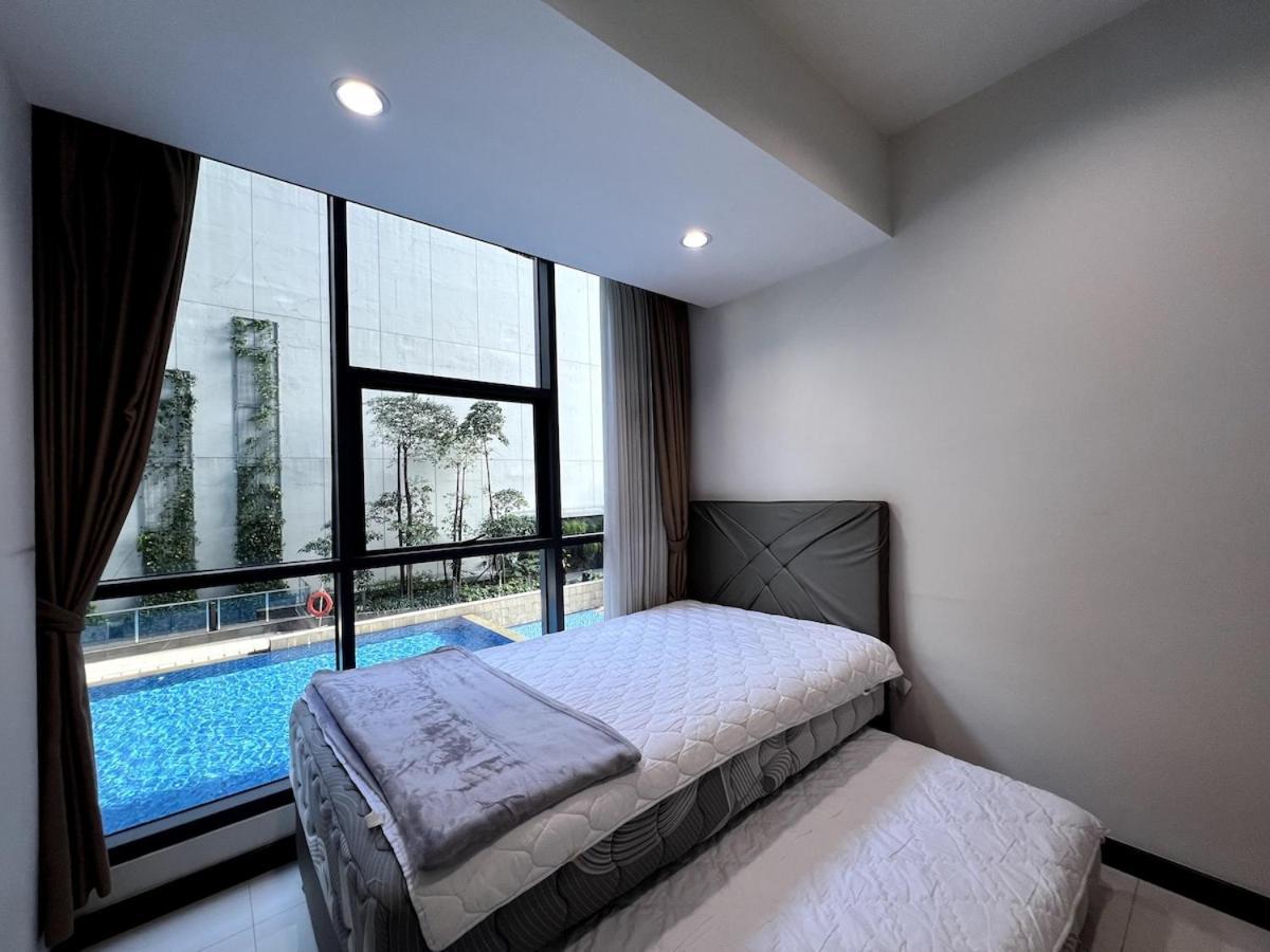 2 Bed Casa Grande Mall Kota Kasablanka, View Swimming Pool By Travelibu Jakarta