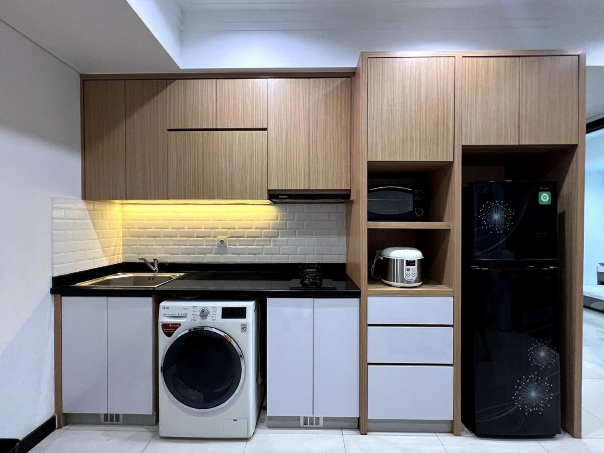 2 Bed Casa Grande Mall Kota Kasablanka, View Swimming Pool By Travelibu *