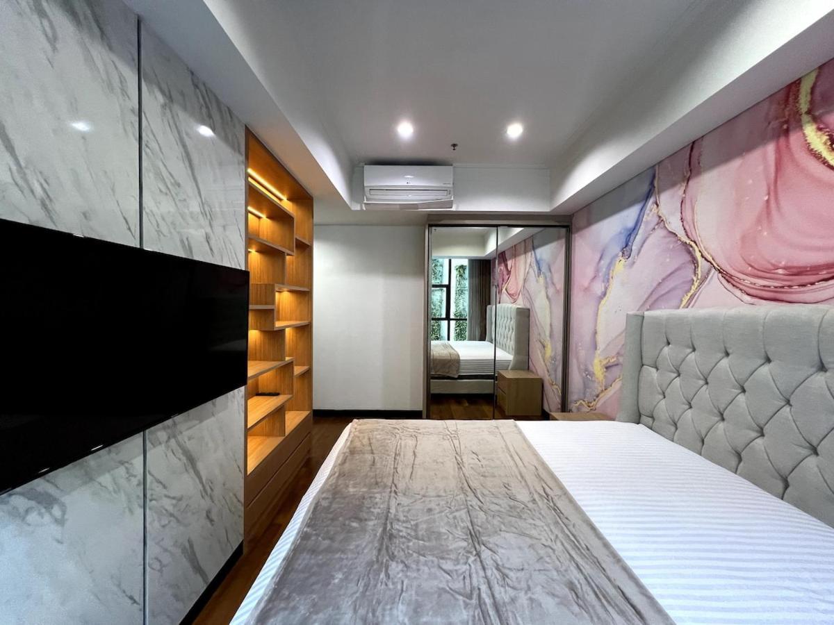 Apartment 2 Bed Casa Grande Mall Kota Kasablanka, View Swimming Pool By Travelibu Jakarta