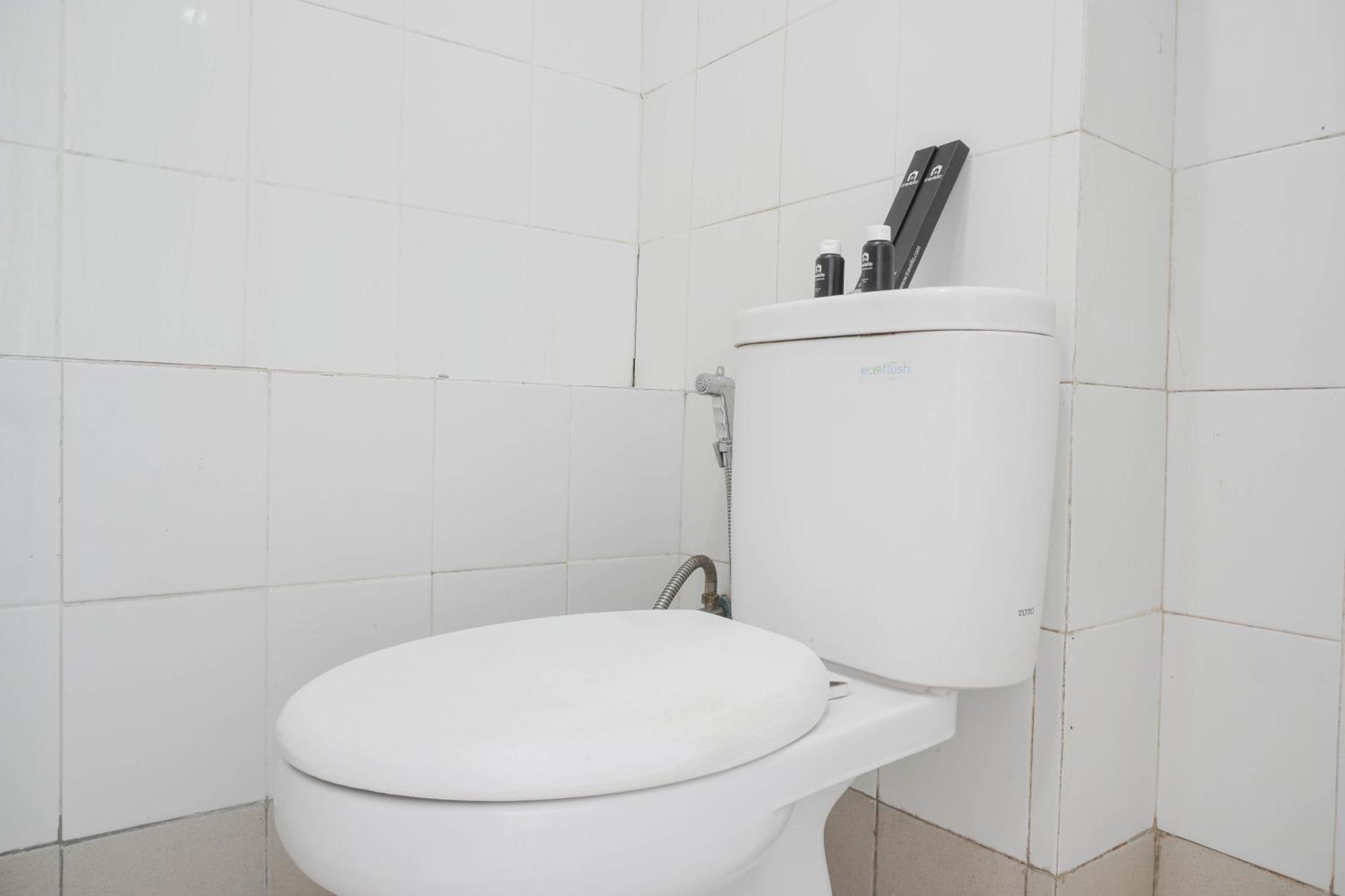 Apartment Well Designed And Cozy At Bassura By Travelio Jakarta