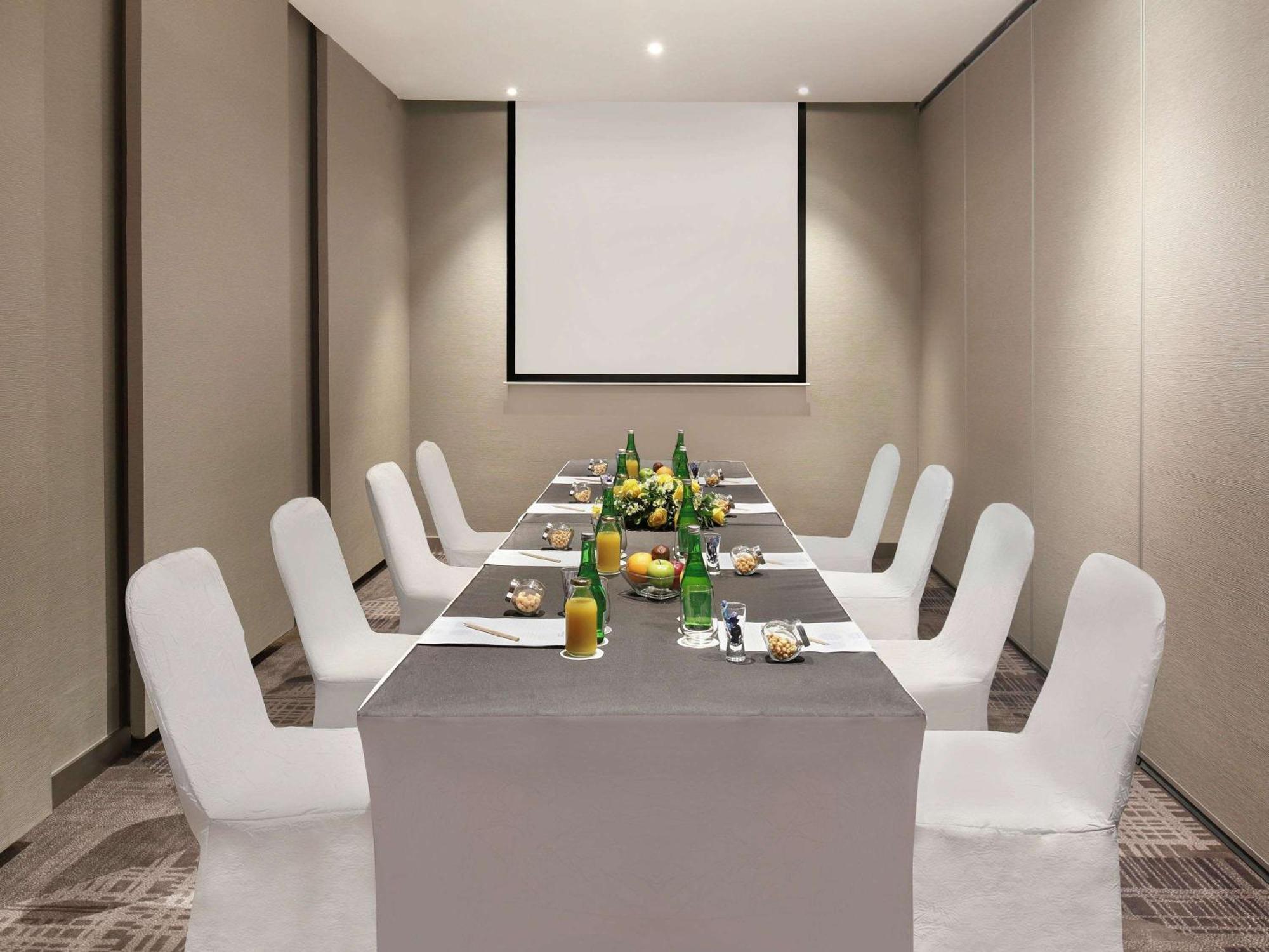 Hotel Novotel Cikini 4*