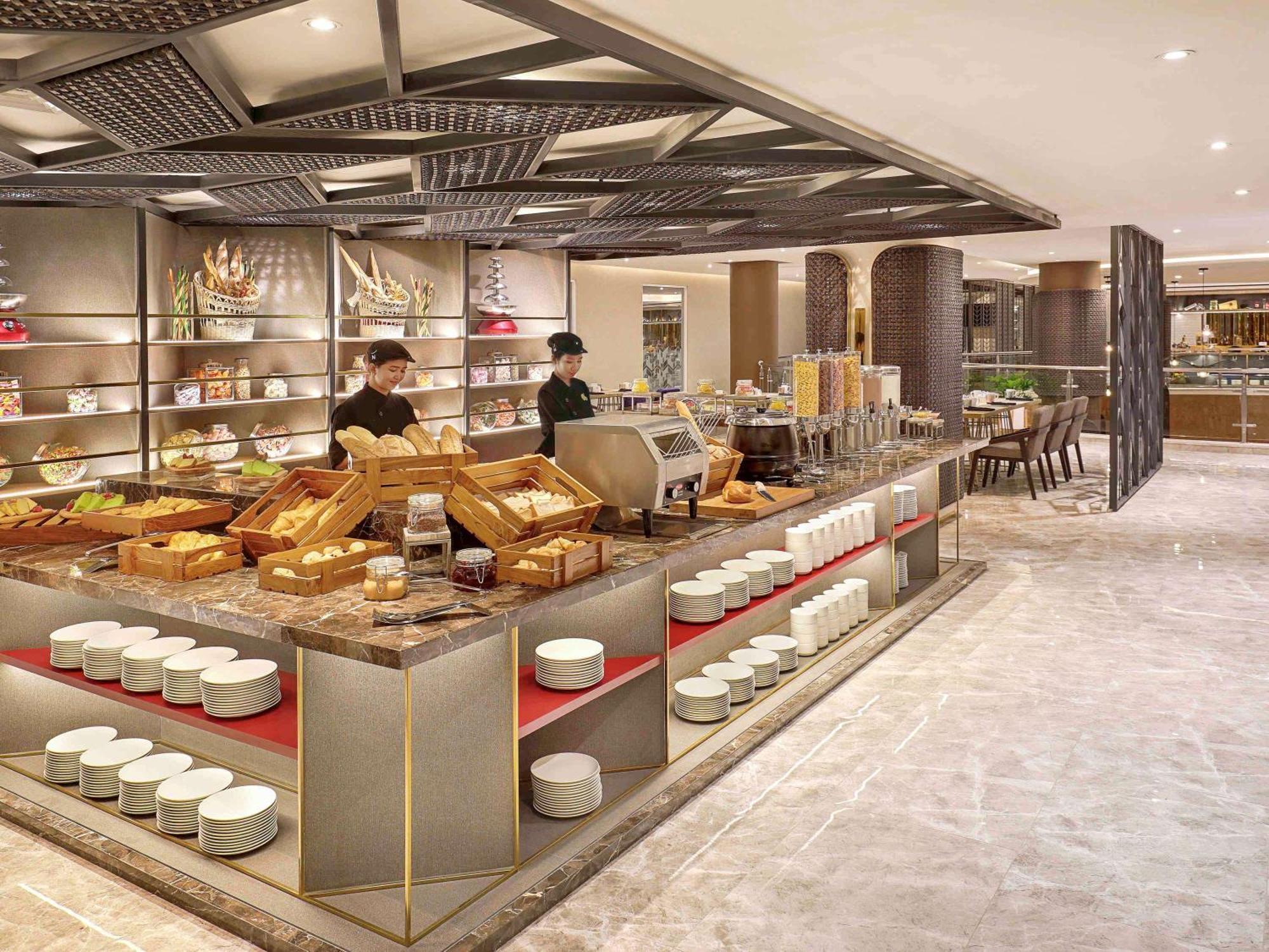 Novotel Cikini Hotel 4*
