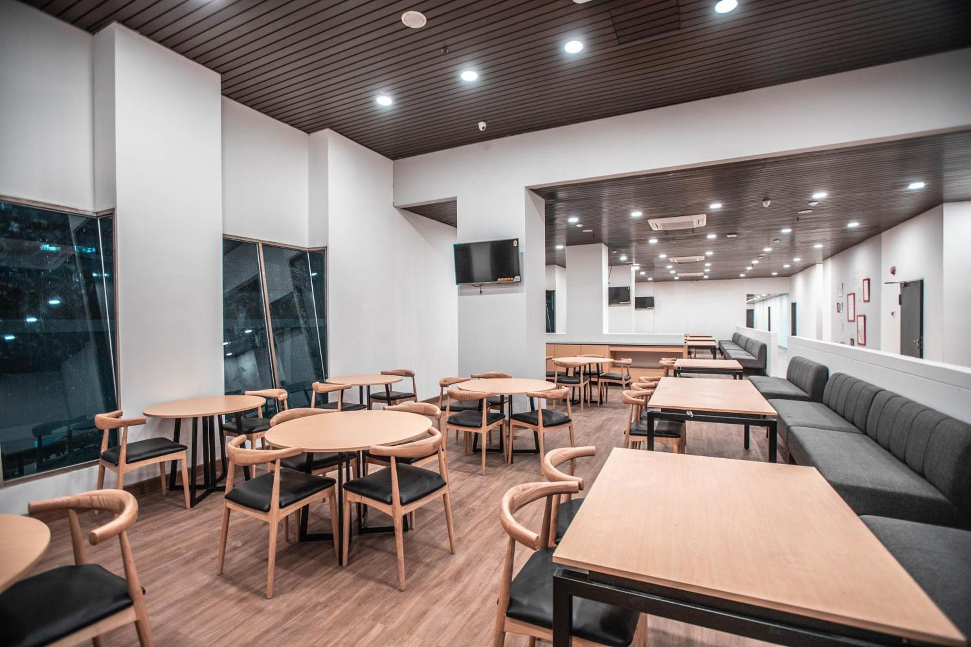 Super Oyo Townhouse 1 Salemba Jakarta