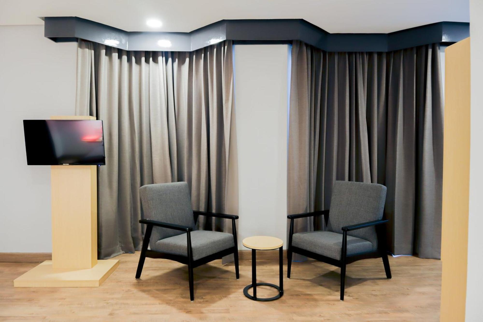 Super Oyo Townhouse 1 Salemba Hotel Jakarta