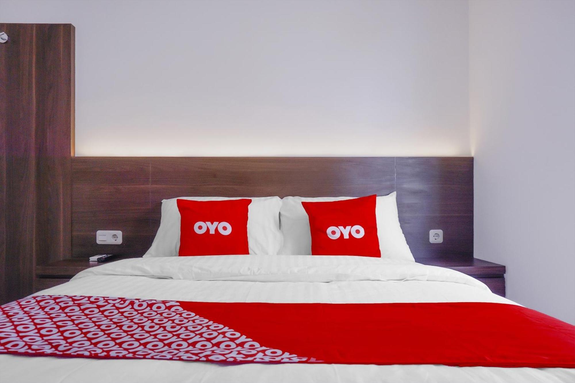 Hotel Super Oyo 90115 Near Pasar Baru