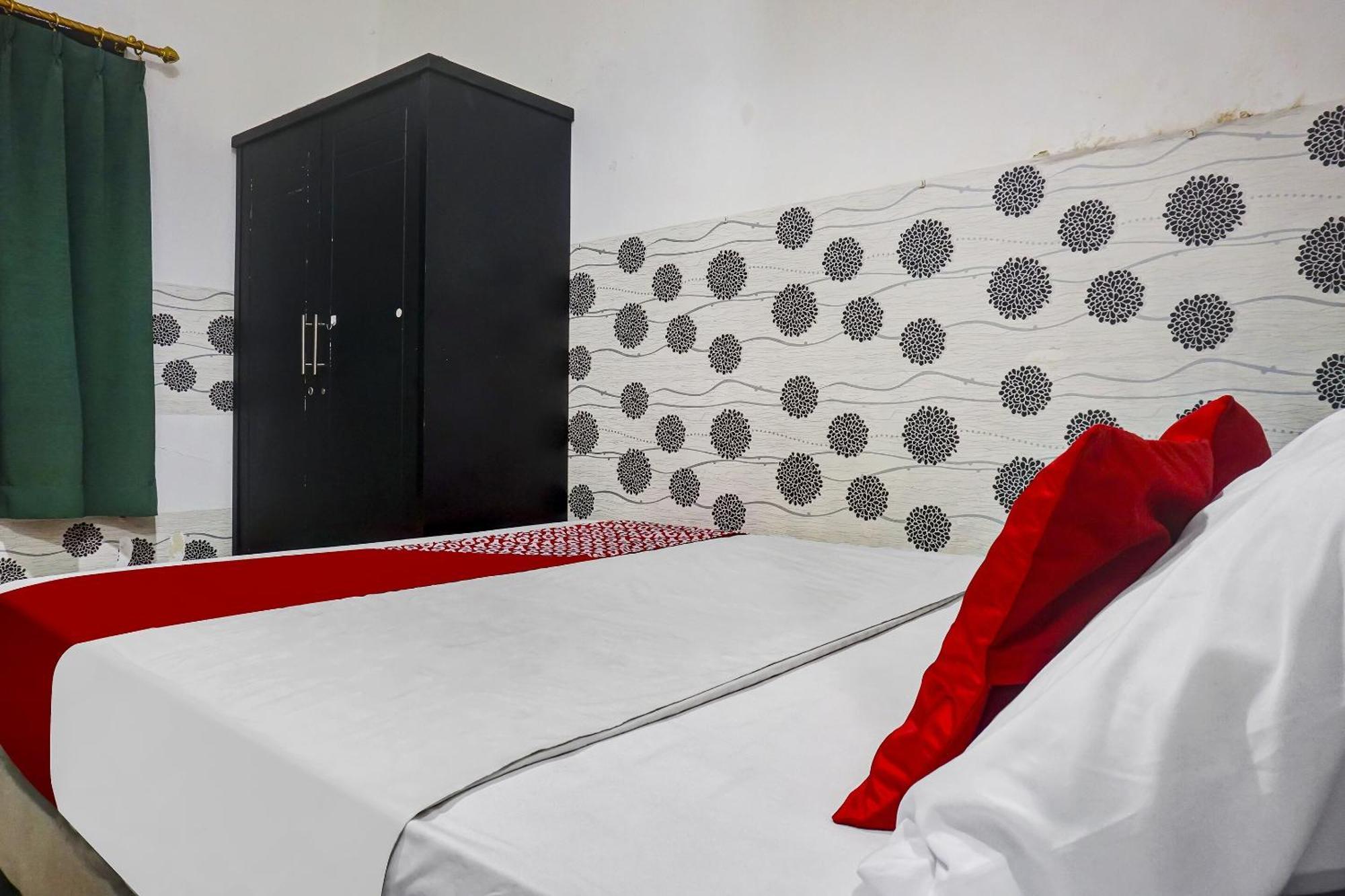 Khách sạn Oyo 91257 Royani