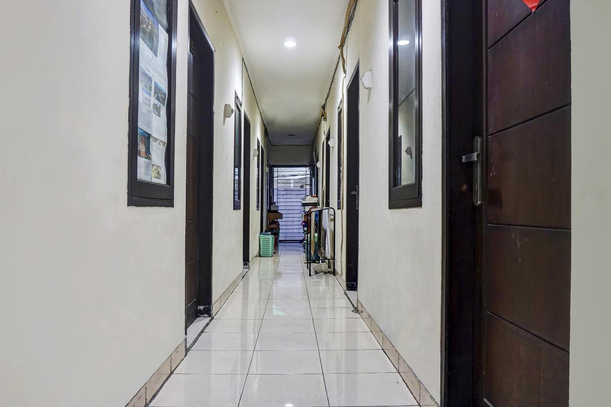 Oyo 91257 Royani Hotel 2*