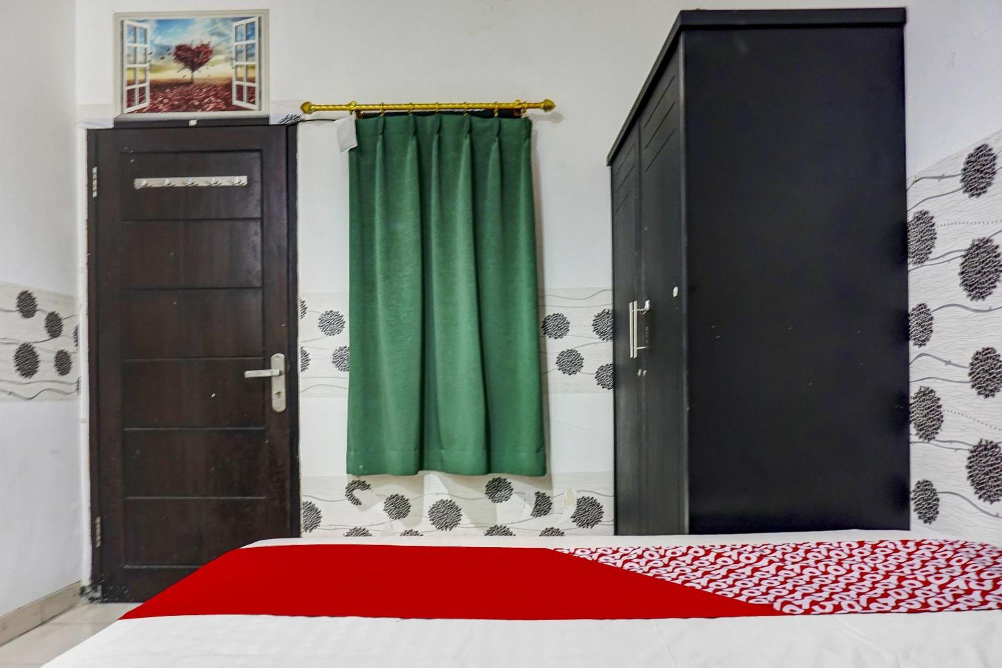 Hotel Oyo 91257 Royani Jakarta