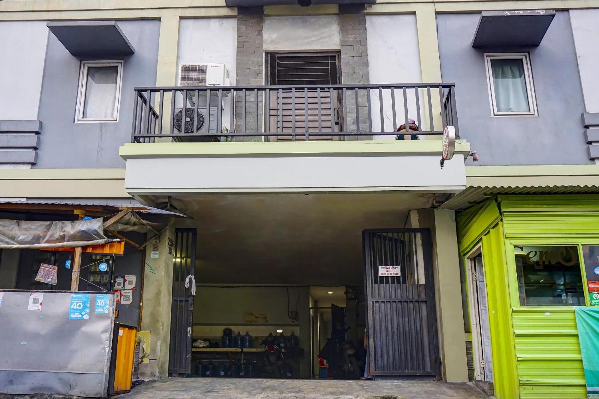 Oyo 91257 Royani Jakarta