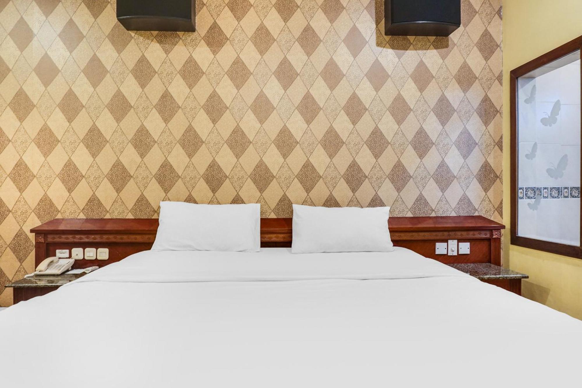 Super Oyo Townhouse Oak Bi Executive 2* Jakarta
