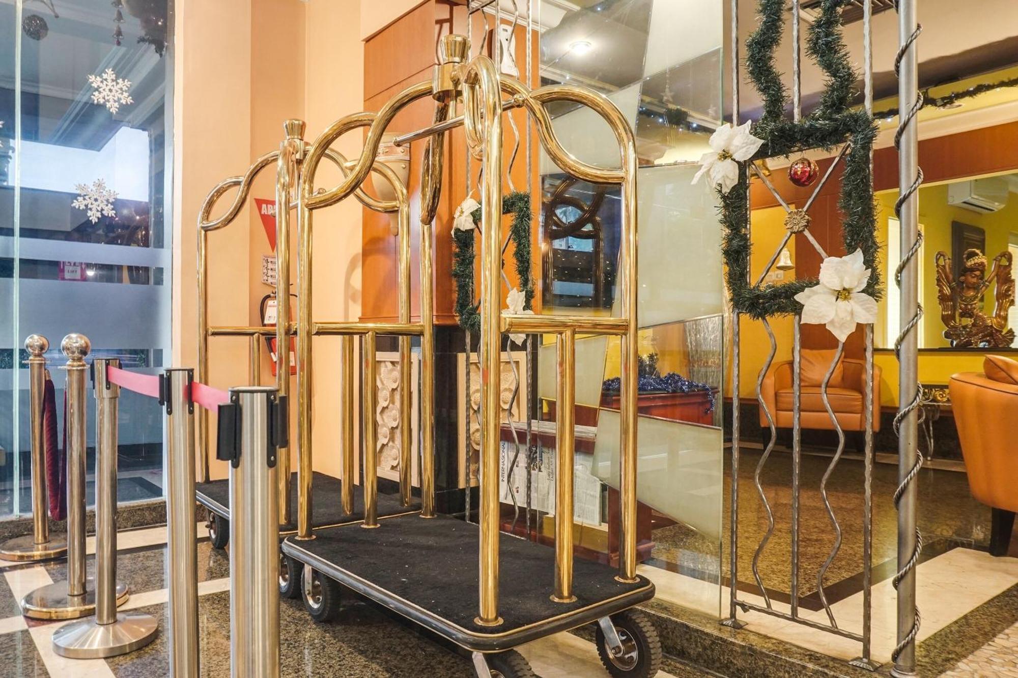 Super Oyo Townhouse Oak Bi Executive Hotel Jakarta