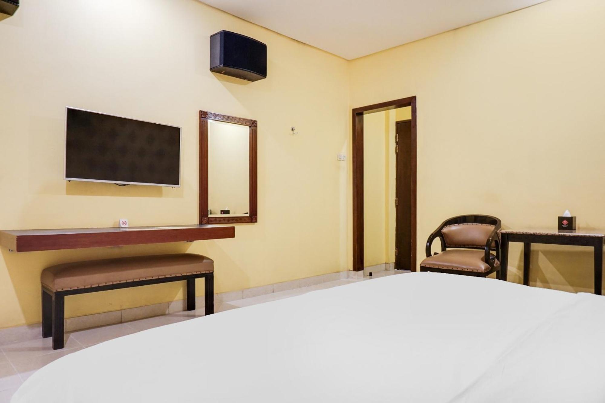 Hotel Super Oyo Townhouse Oak Bi Executive Jakarta