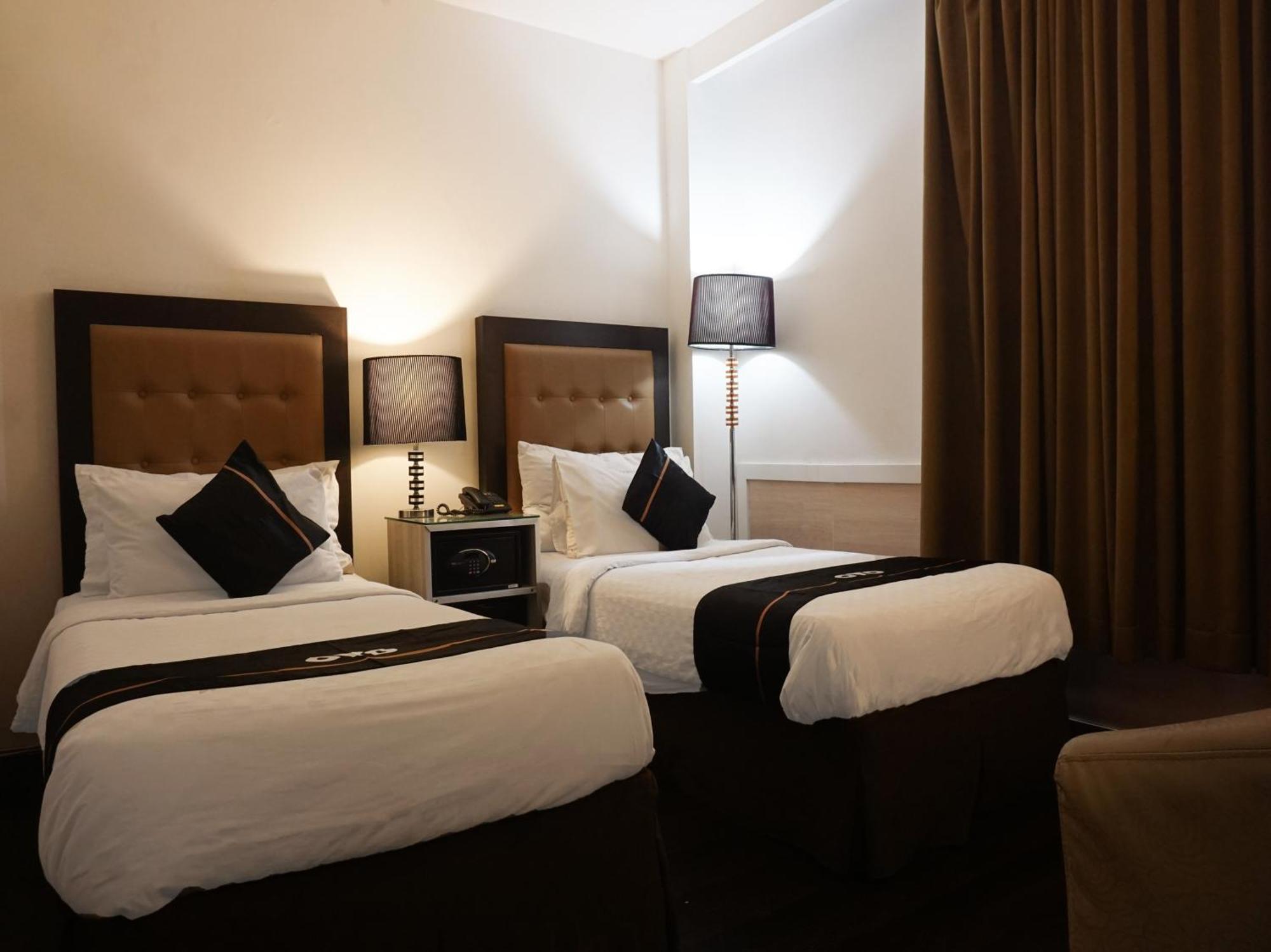 Super Oyo Townhouse Oak Grand Orienchi Hotel Jacarta