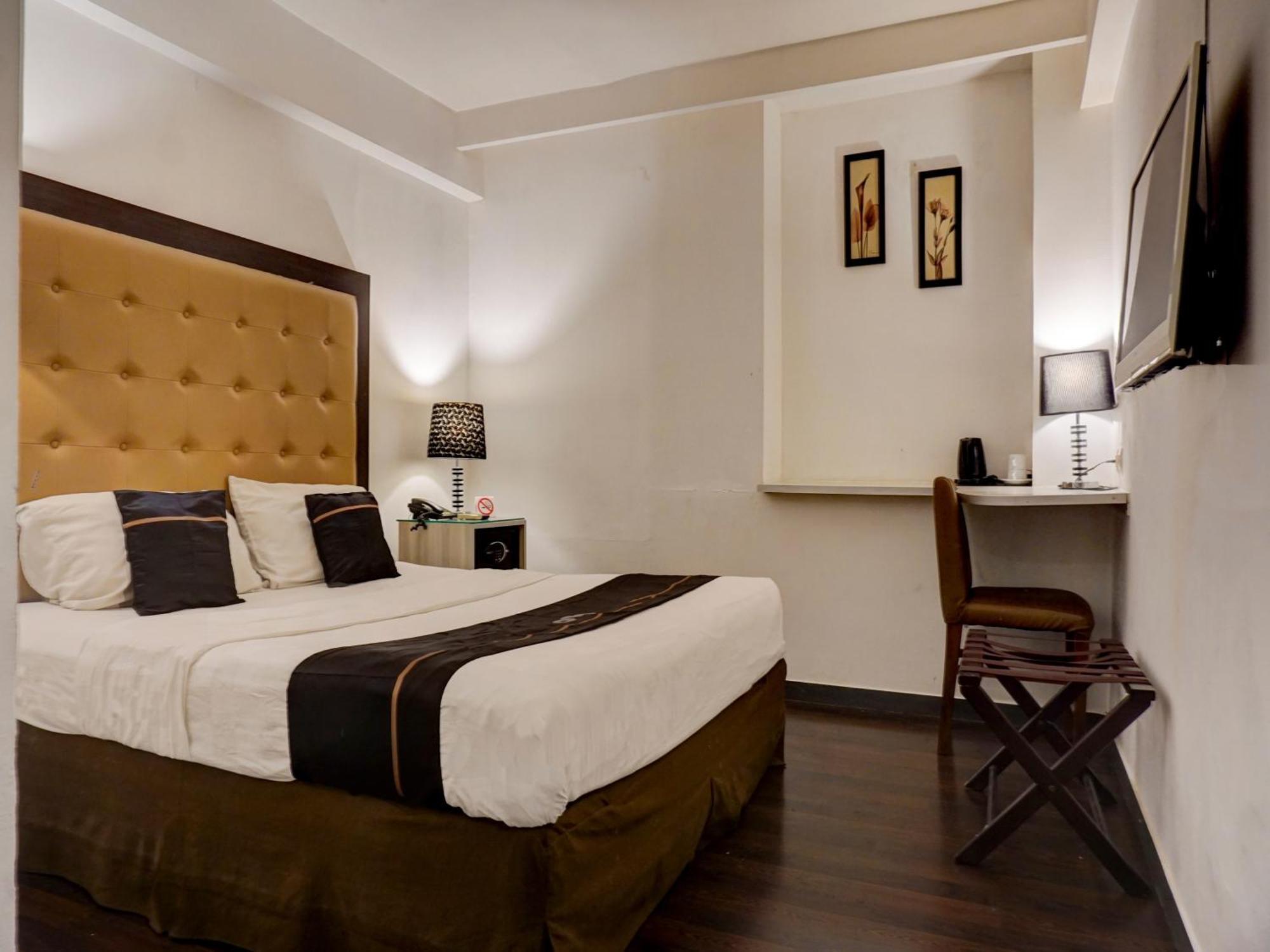 Super Oyo Townhouse Oak Grand Orienchi Hotel 2*