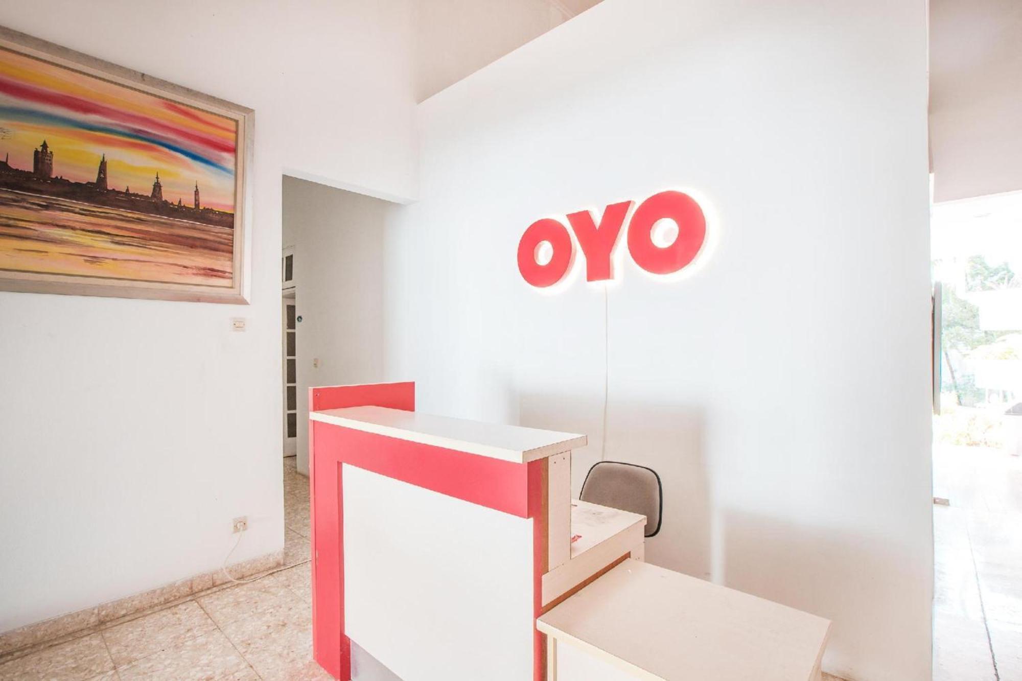 Hotel Capital O 332 G17 Kemang Jakarta