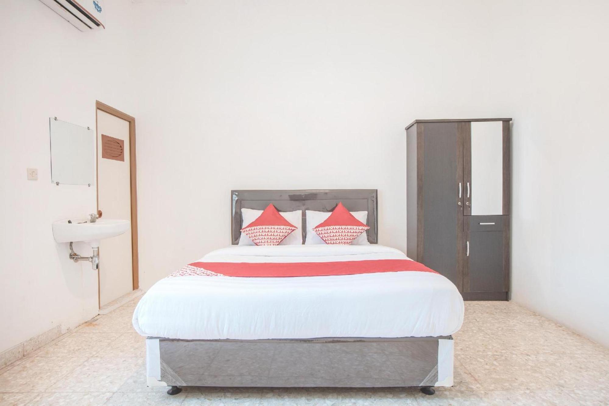 Capital O 332 G17 Kemang 3* Jakarta