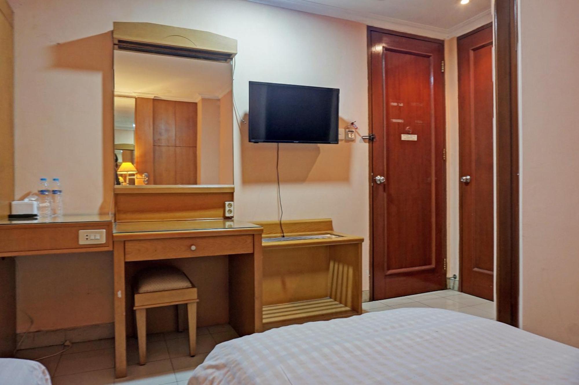 Oyo 671 Capitol Hotel 2*