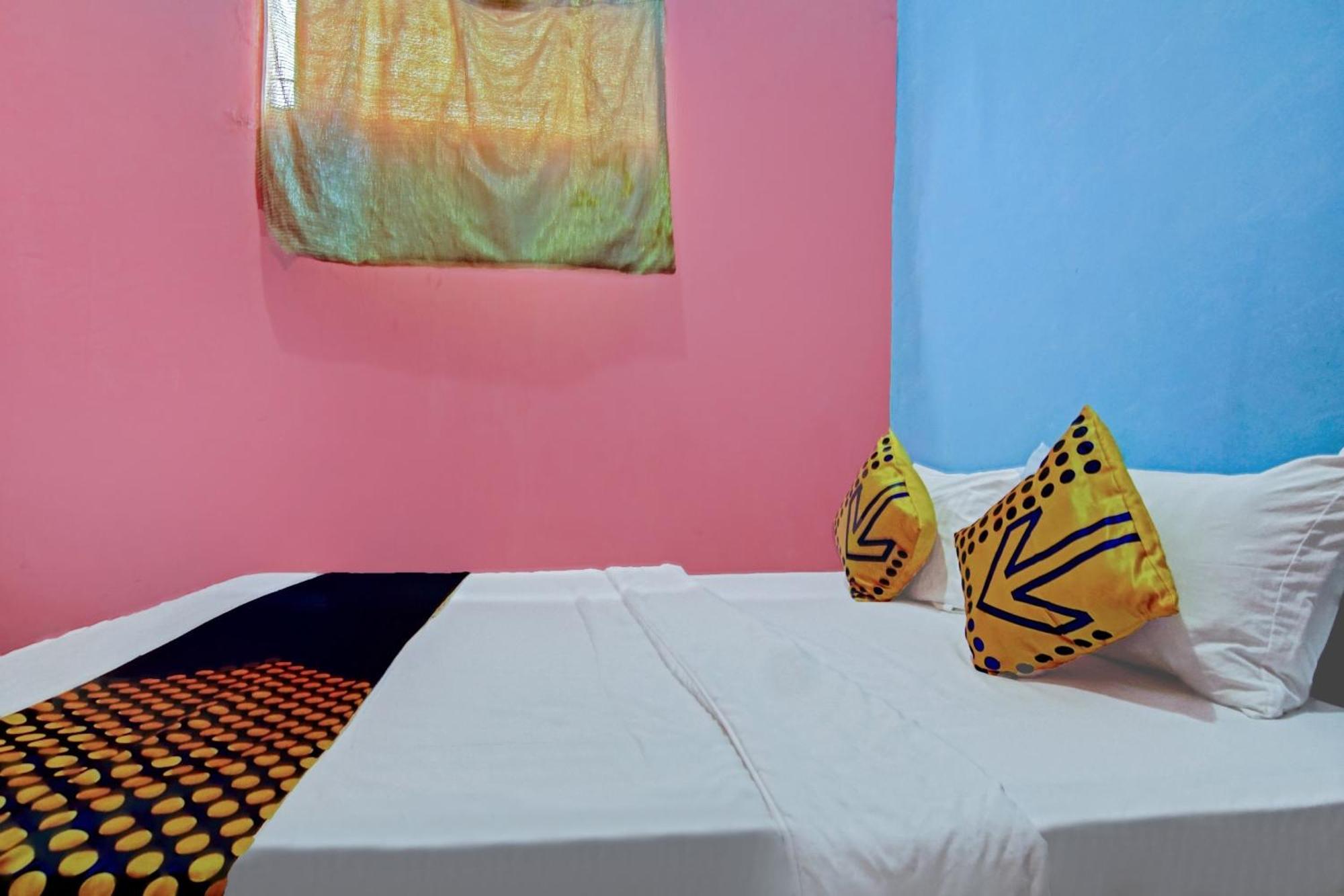 Hotel Oyo 90268 Aliyah Syariah Jacarta