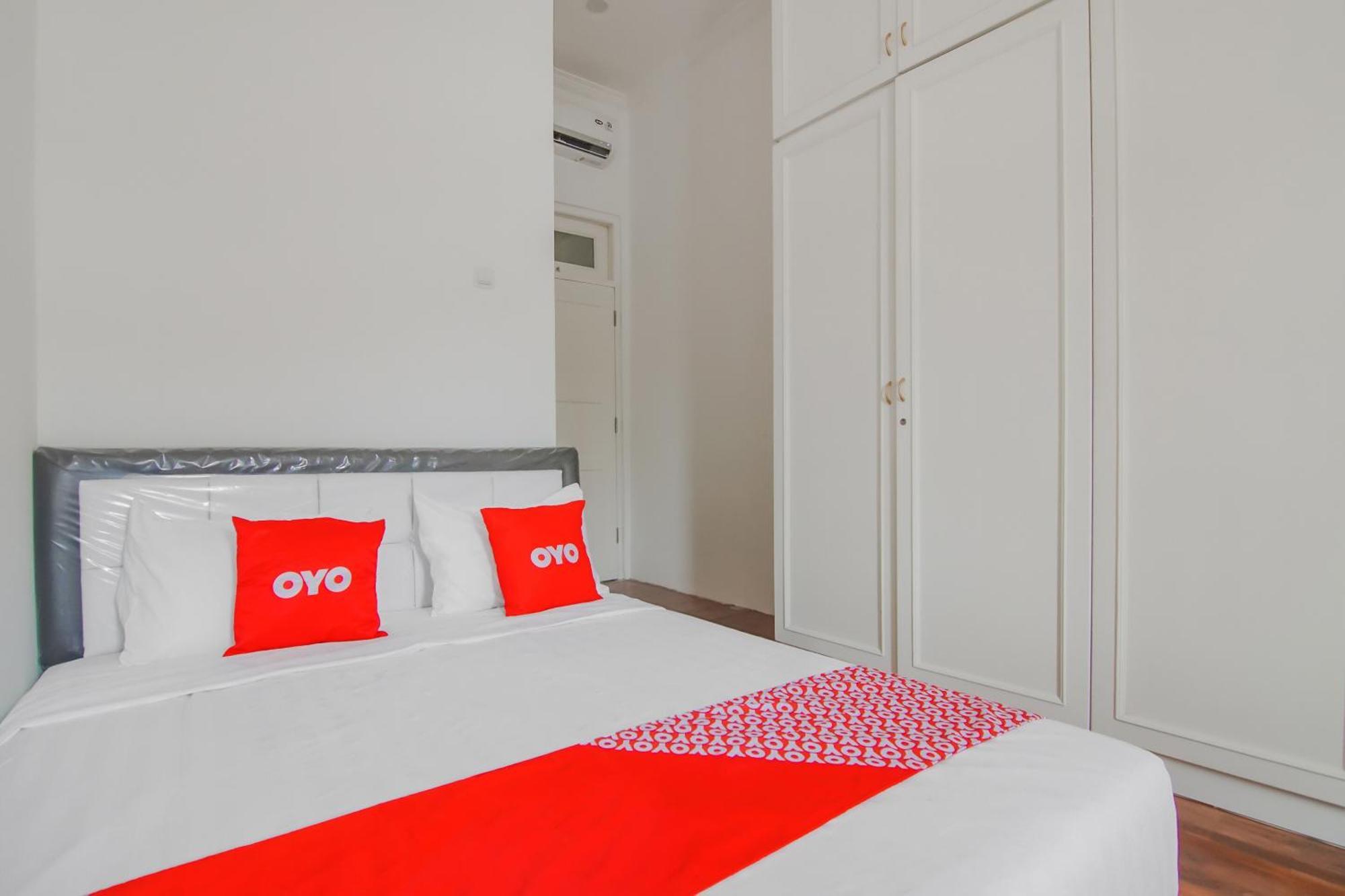 Super Oyo Capital O 90342 Kemang Garden 3*